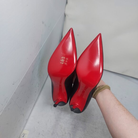 Christian Louboutin Apostrophy Black Leather Pump - Picture 2 of 11